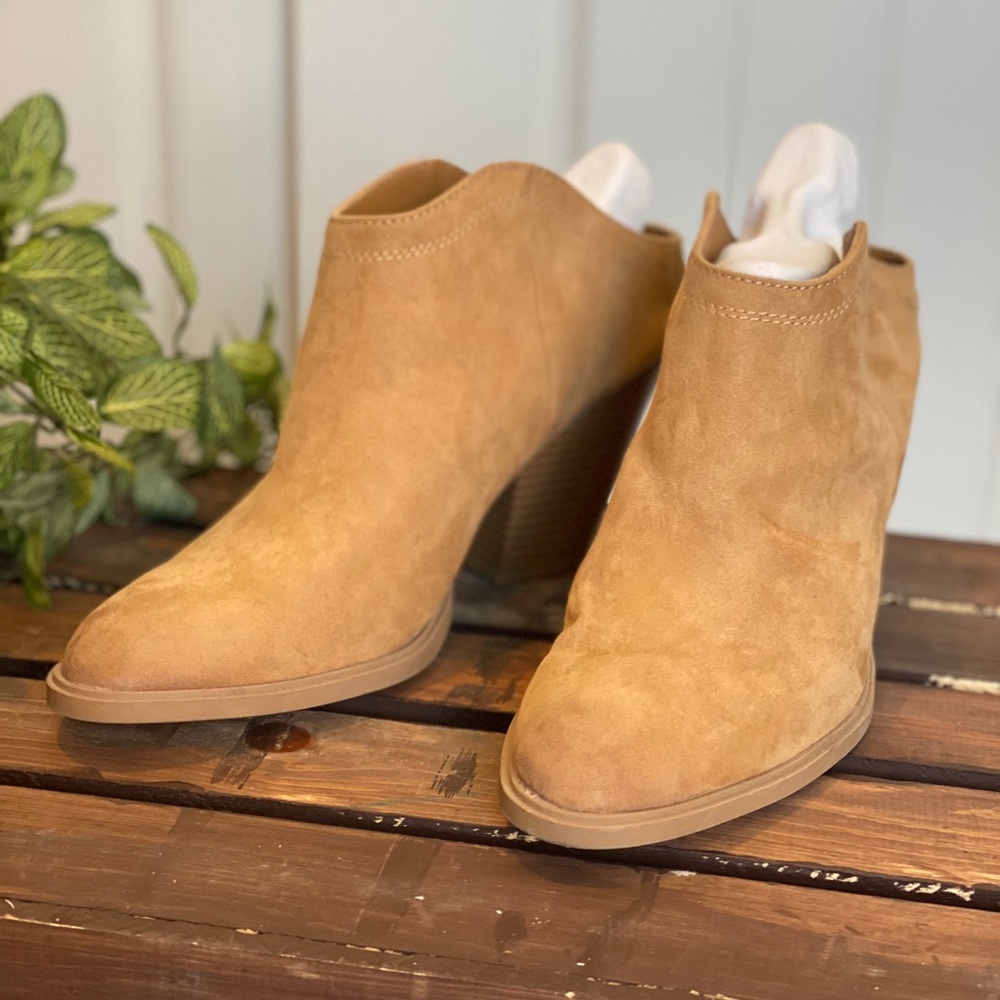 Slip On Soft Heel Ankle Boots